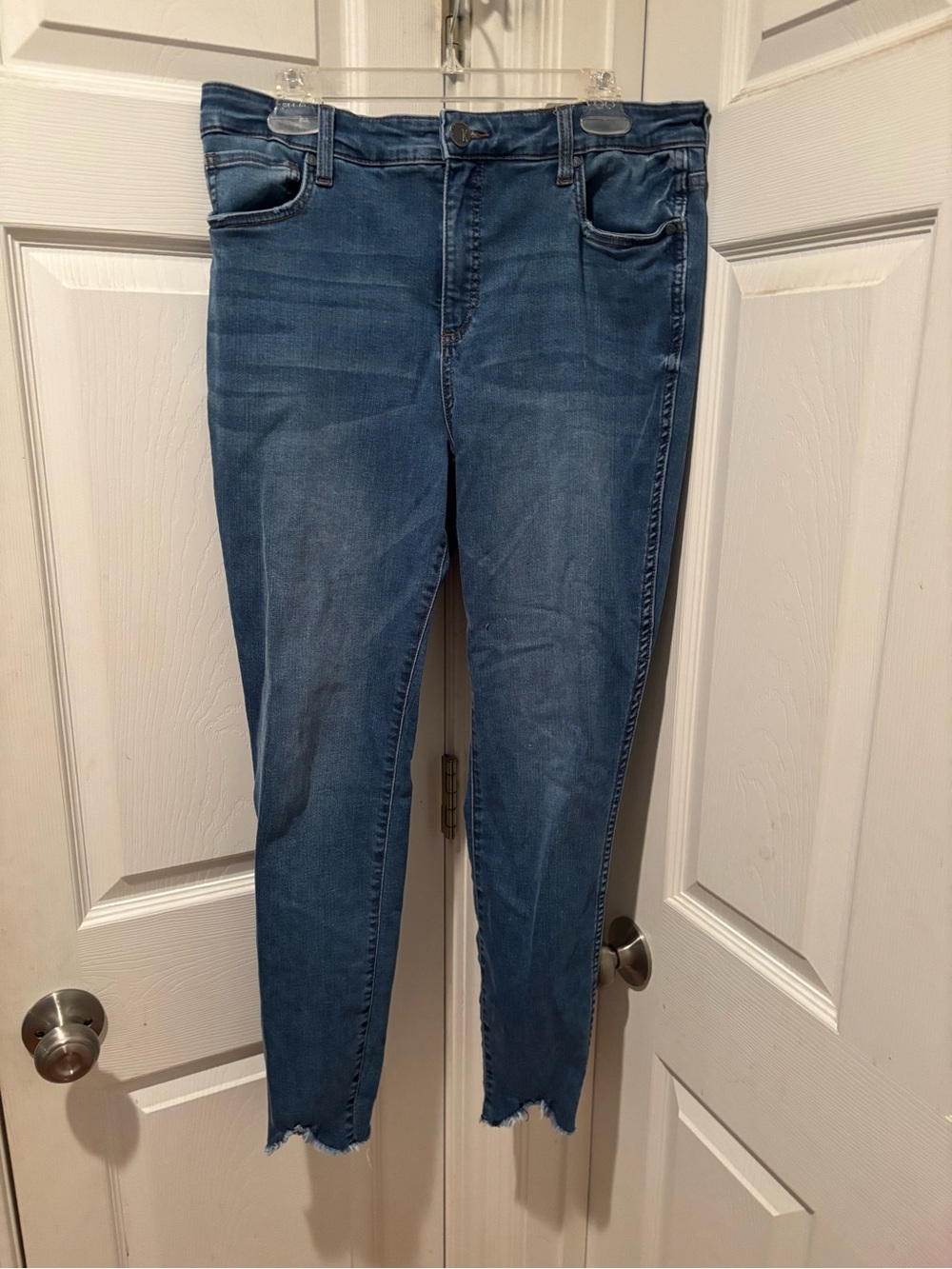 Kut from the Kloth Medium Blue Skinny Jeans with Raw Hem